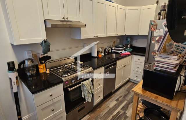Beautiful, freshly renovated 1 bedroom unit photos photos