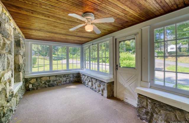 5 Old Mine Road Gallery 3