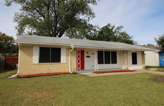 1505 Lynn Dr - 1505 Lynn Drive, Garland, TX 75040
