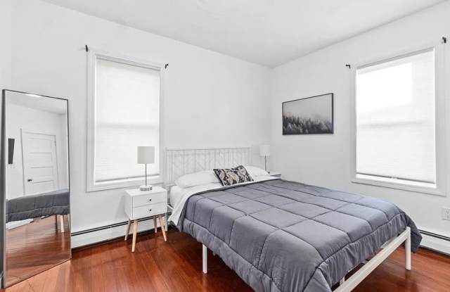 469 Mt Hope Ave Gallery 4
