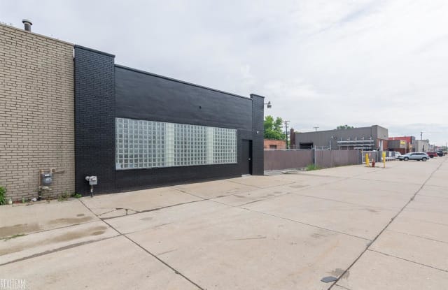 6757 E 9 Mile - 6757 E 9 Mile Rd, Warren, MI 48091