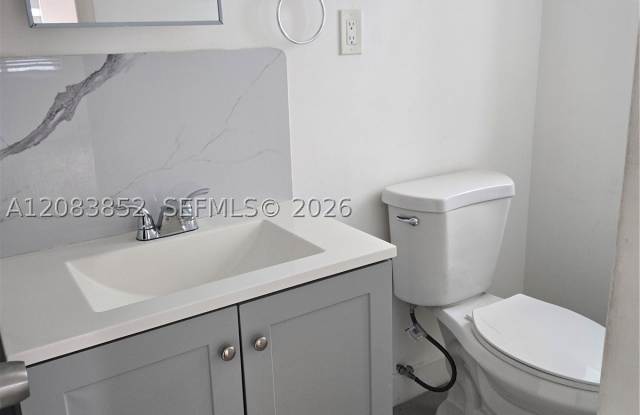 3190 SW 123rd Ct Gallery 3