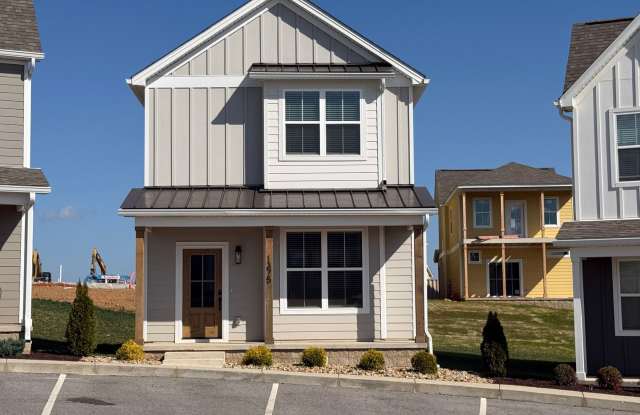 The Garrett | 3-Bedroom Home with Pool and Pickleball Court at Highbury photos photos