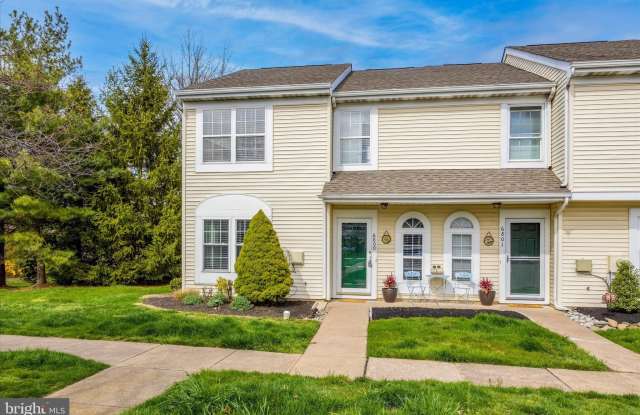 6800 COLONIAL COURT photos photos