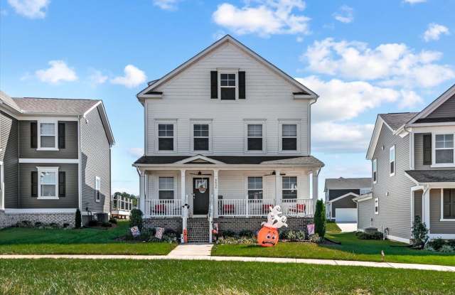 Charming 5-Bedroom Home in Ruther Glen’s Sought-After Ladysmith Village, only 2 years old! - 6634 Expedition Place, Caroline County, VA 22546