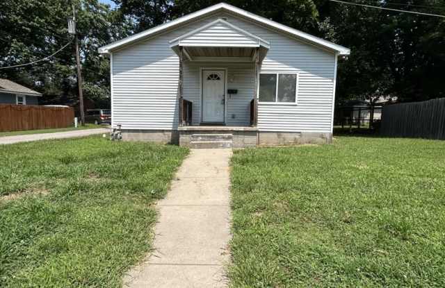 Very Cute & Very Spacious!  1 Bedroom 1 Bathroom House - W/D Hookups! photos photos