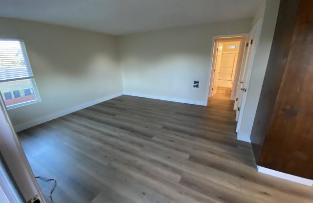 209 Wright Lane - 4 Gallery 3