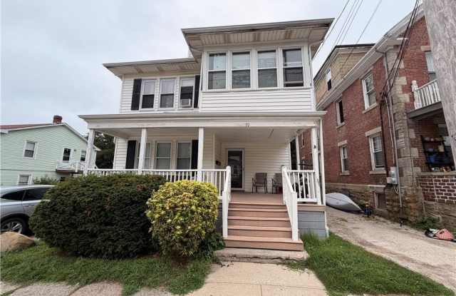 10 Russell Avenue photos photos