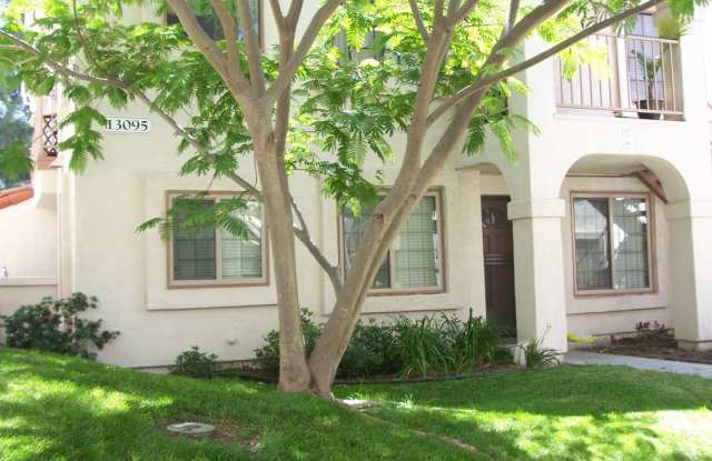 Cute and Cozy 1Br/1Ba located in Stony Brook in Sabre Springs - 13095 Wimberly Square, San Diego, CA 92128