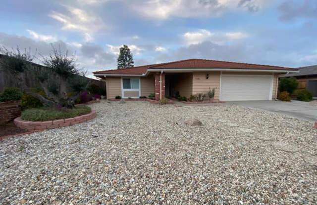 RB Senior 55+ Community 2 Bed +Huge bonus room 2 Baths House $3990 photos photos