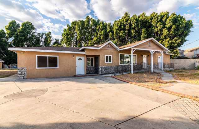 9147 Hazeltine Avenue - 9147 Hazeltine Avenue, Los Angeles, CA 91402