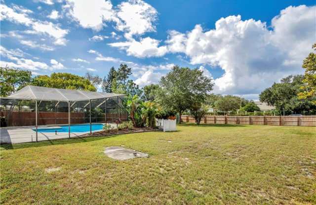 6301 S RENELLIE COURT Gallery 3