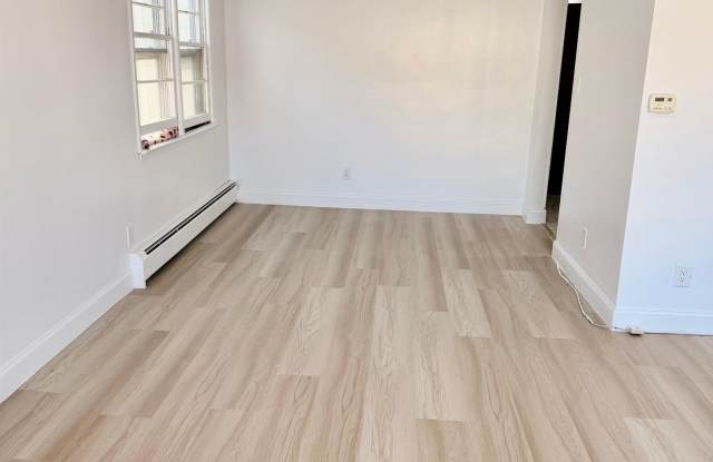 24 E 18TH ST Gallery 4