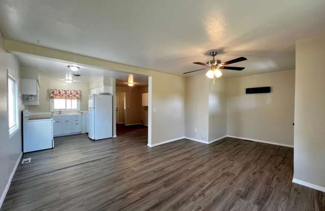 Move in special-$200 off first month's rent! photos photos