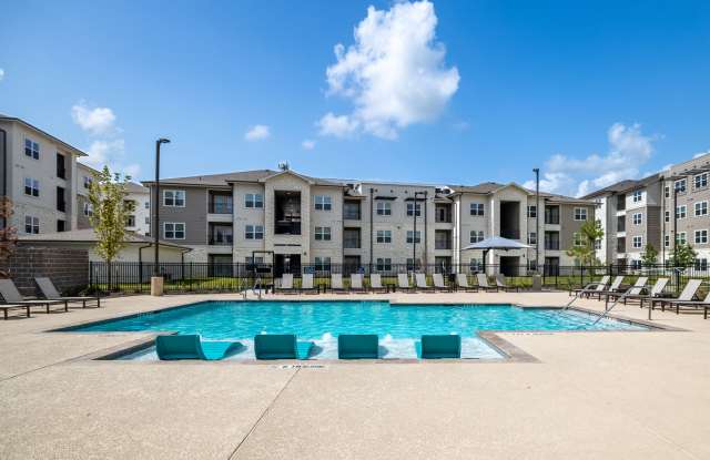 Twelve 620 Apartments - Affordable Housing Gallery 3