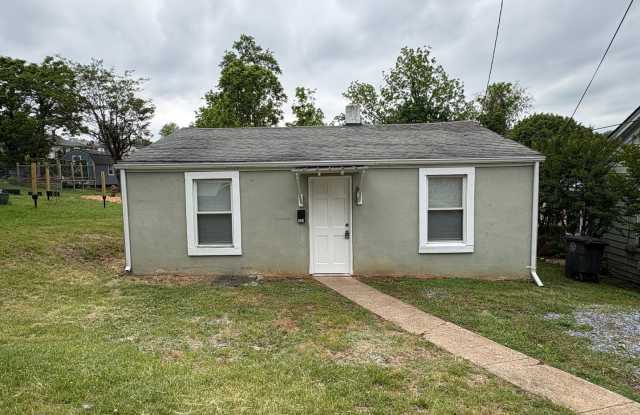 Adorable two bedroom, one bath house! photos photos