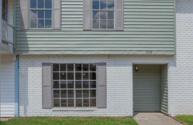 Rare Find, Newly Remodeled Townhome in Duson! photos photos