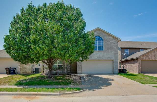 260 Memory Drive - 260 Memory Drive, Fort Worth, TX 76108