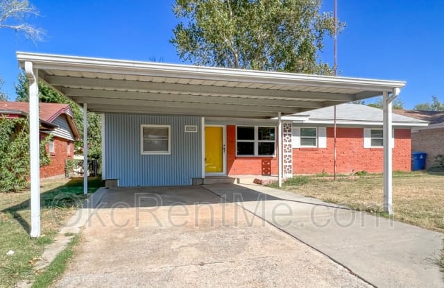 1900 N Mitchell Dr Gallery 2