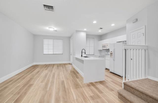 1954 Southwest 60th Avenue - 1 Gallery 2