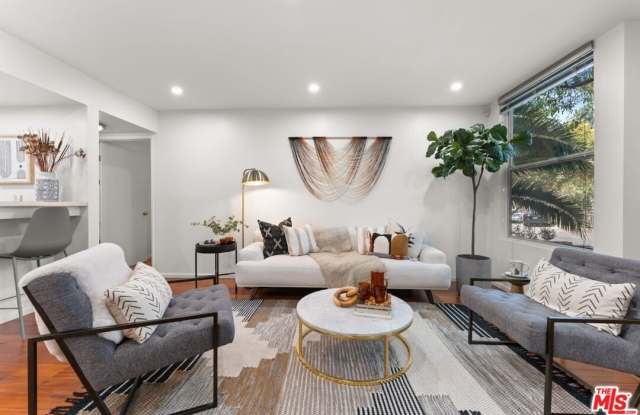 960 Sanborn Ave unit: 3 photos photos