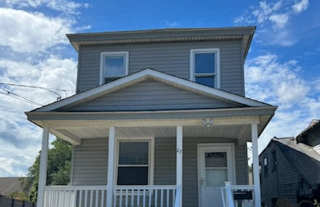 Charming 4-Bedroom, 2-Bath Home with Spacious Living Areas Gallery 1