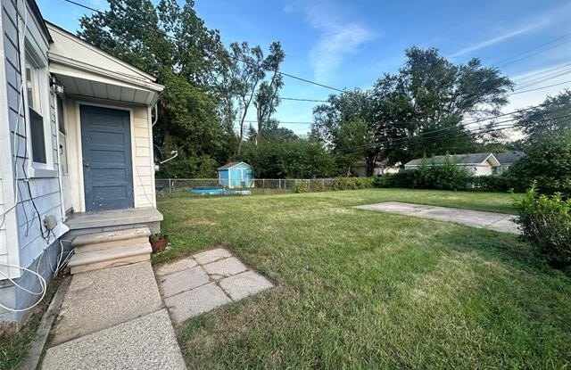 25115 Andover Drive Gallery 4