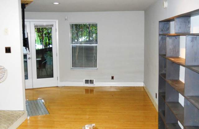 1000 Bellevue Pl E #2 Gallery 3