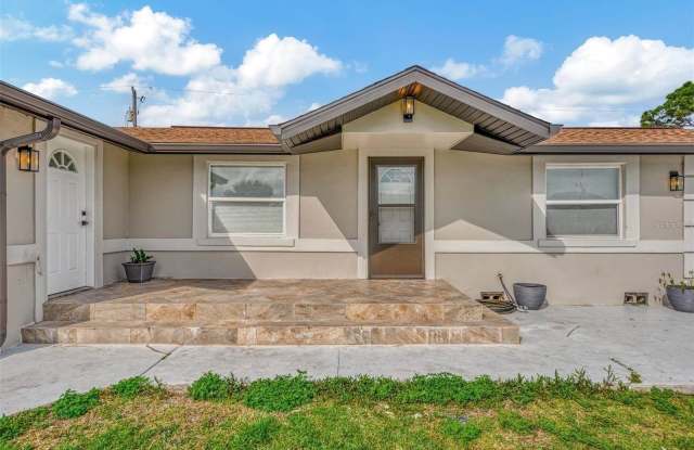 304 San Carlos Avenue - 304 San Carlos Avenue, Warm Mineral Springs, FL 34287