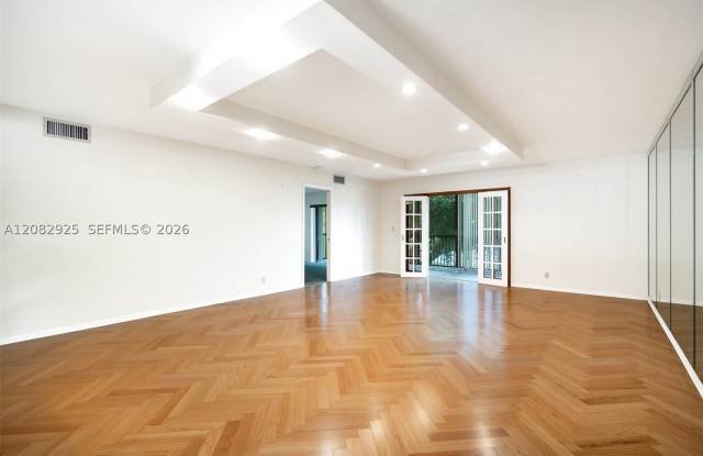 150 S Hollybrook Ter Gallery 3