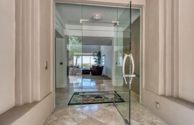 2040 East Vista Avenue - 2040 East Vista Avenue, Phoenix, AZ 85020