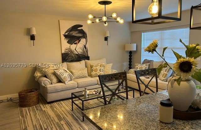 493 Fanshaw L Gallery 1