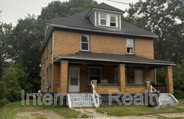 550 W Myrtle Ave photos photos