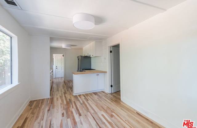 4013 SUNSET Dr Gallery 2