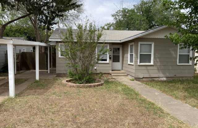 Great 2 Bedroom 1 Bathroom Property photos photos