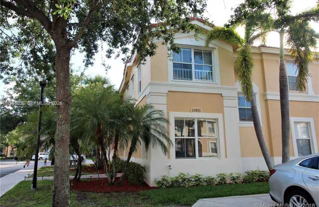 12902 SW 30th St photos photos