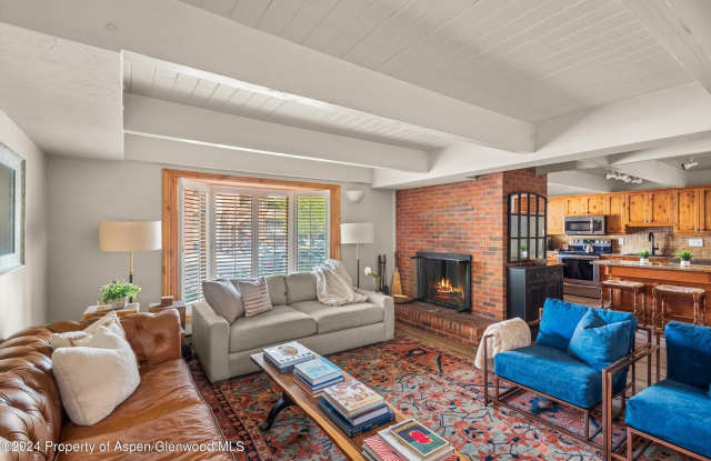 901 E Hyman Avenue photos photos