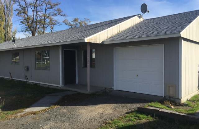 2 bedroom 1 bath with 1 car garage photos photos