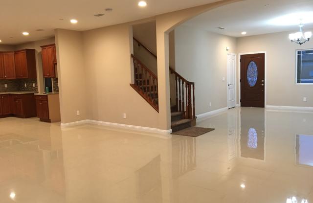 9874 Elwood Court Gallery 4