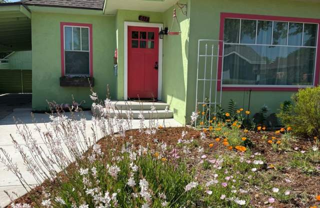 *Charming 2 Bedroom Home in Roseville’s Historic District with Bonus Detached Space* photos photos
