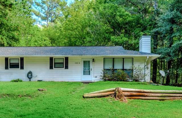 Move-In Ready Pet Friendly 2BR Duplex in Auburn, GA photos photos