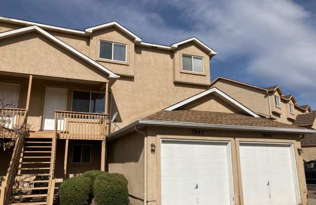 3 Bed, 2.5 Bath Townhome in District 20! photos photos