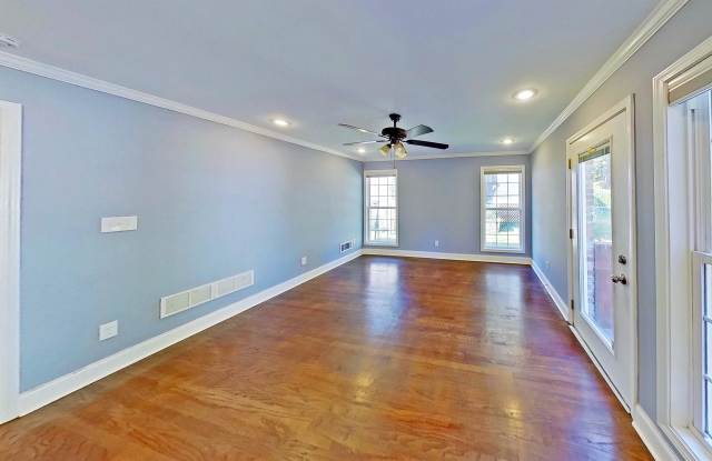 2123 Briar Ridge Way SouthwestBEDROOM 2B - Master - 734904 - 2123 Briar Ridge Way Southwest, Atlanta, GA 30331