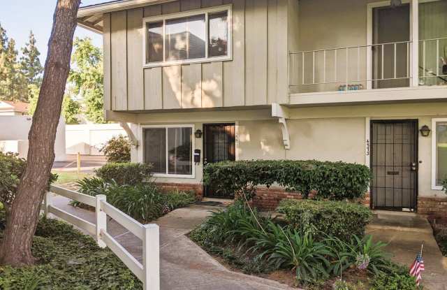 Charming 3 Bedrooms 2 bathroom Townhouse with 2 Detached Garages in Yorba Linda ***$ 500 MOVE IN SPECIAL**** - 4571 Delancy Drive, Yorba Linda, CA 92886