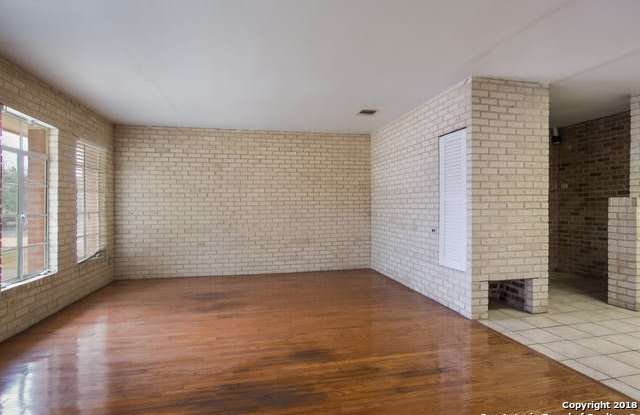 119 WALDO DR Gallery 4
