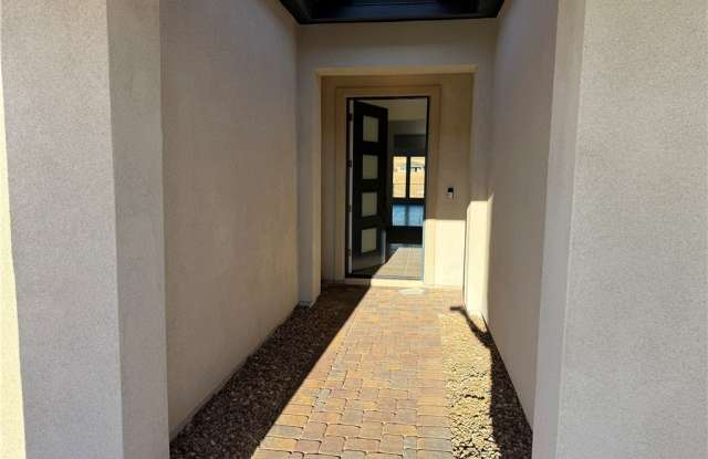 162 Sun Glaze Avenue Gallery 4