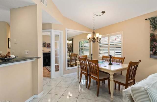 6432 Huntington Lakes CIR Gallery 4