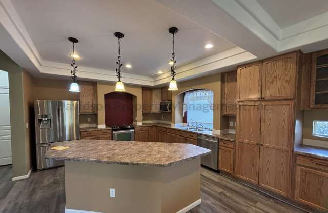 Stunning 3 Bedroom House in Southeast Colorado Springs Gallery 4