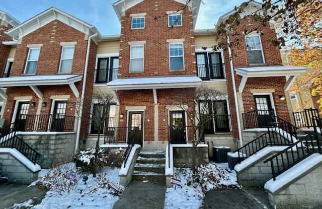 Beautiful 2 Bedroom 2 Bathroom Townhome in Broad Ripple!! - 6606 Reserve Drive, Indianapolis, IN 46220