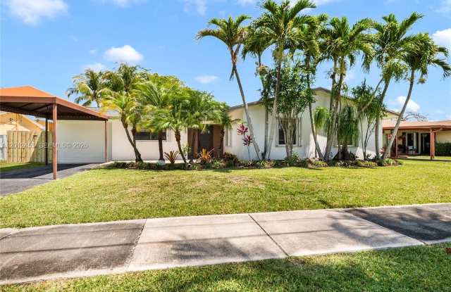 10401 SW 199th St photos photos